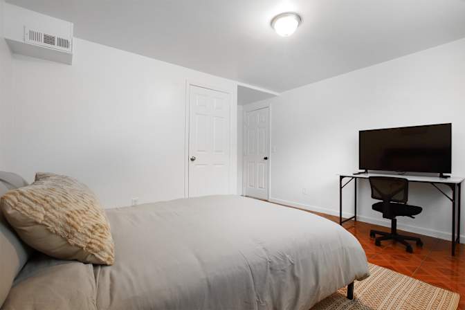 Mihe's room