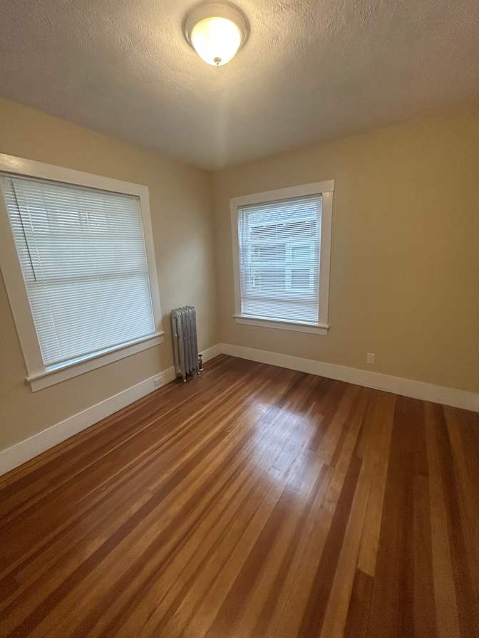 Maximeize Management's room