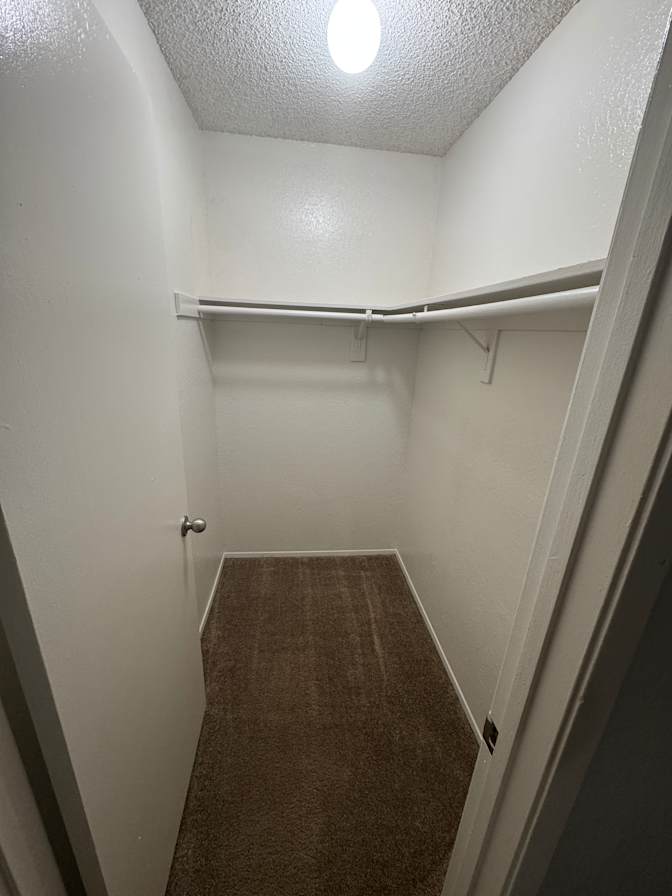 Robert L Gregory III's room