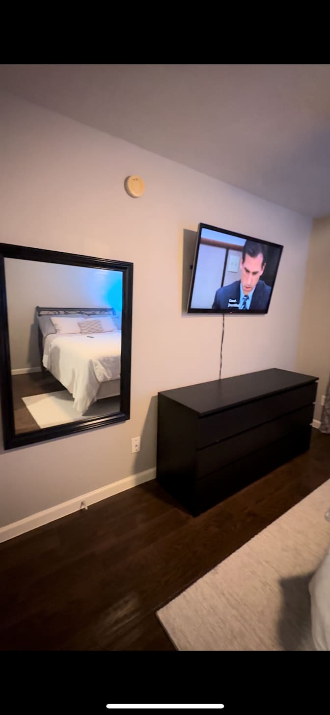 Thomas's room
