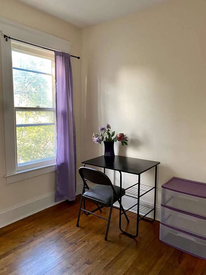 Ishita's room