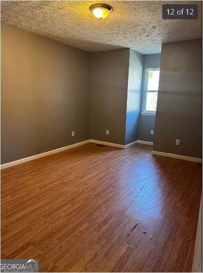 Alcove Rooms's room