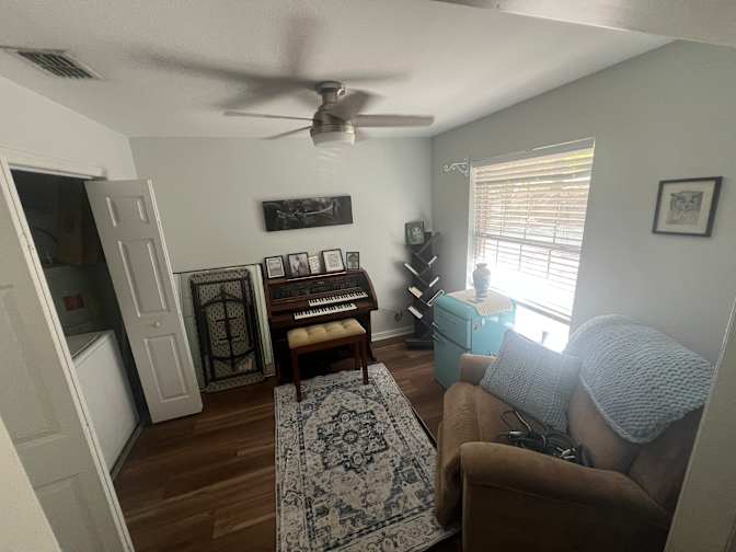 Sandy's room