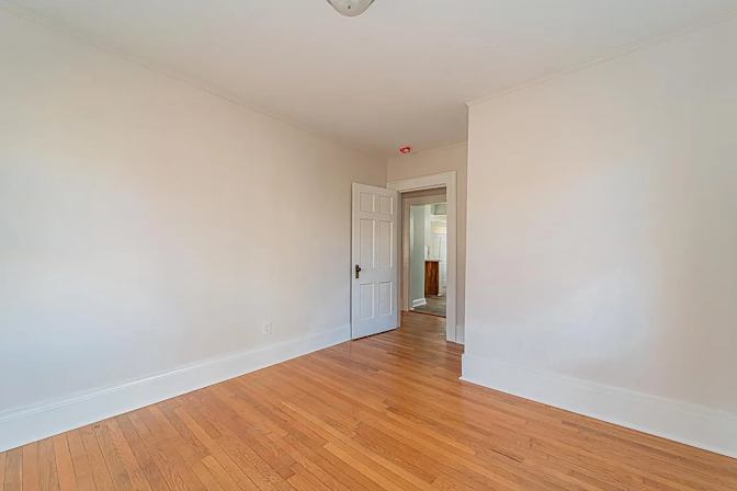 Alcove Rooms's room