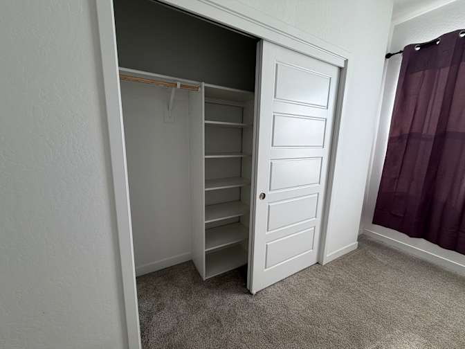 Lan's room