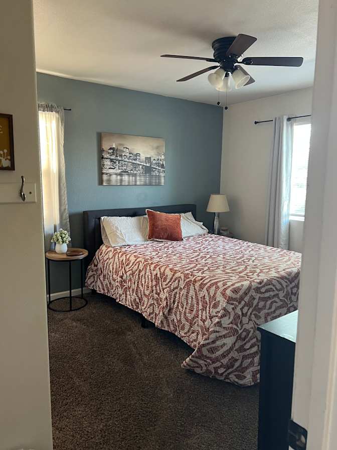 Mauricio's room