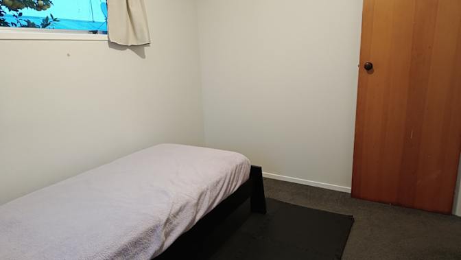 Liana Blue's room