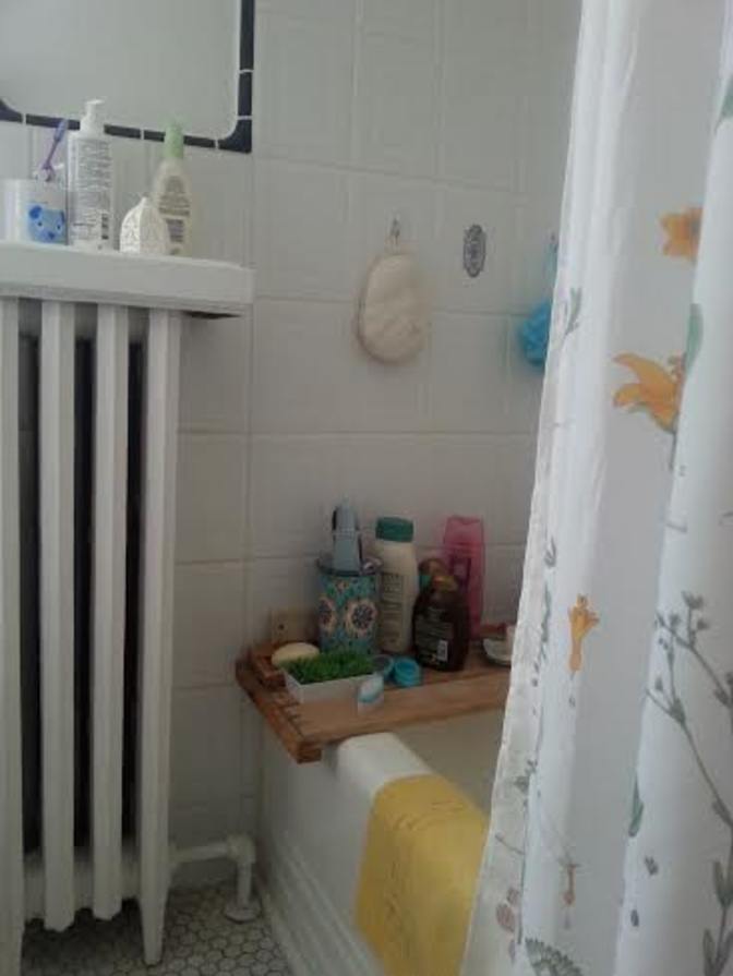 Mirna's room