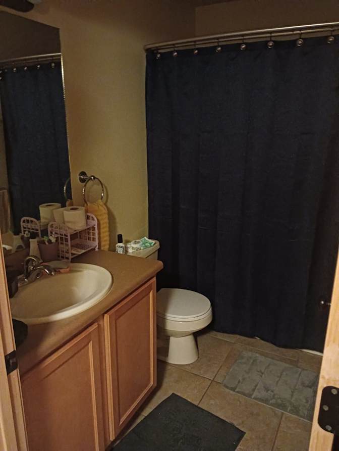 Luis's room