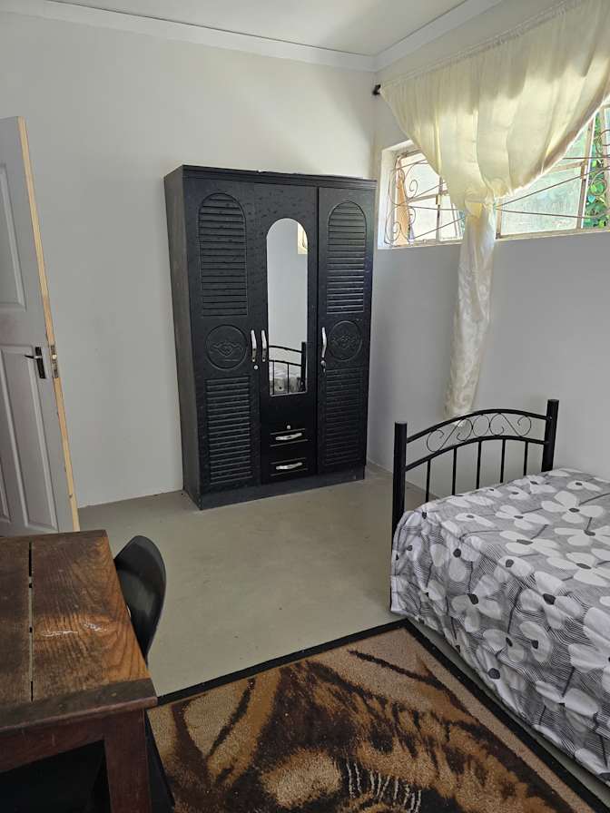 KG & Lisa's room
