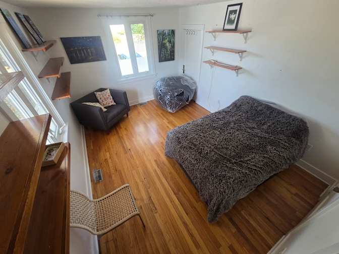 Jon's room