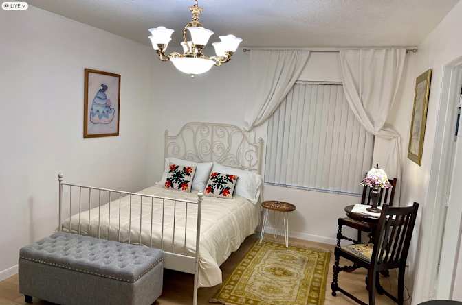 Gladys Pinzas's room