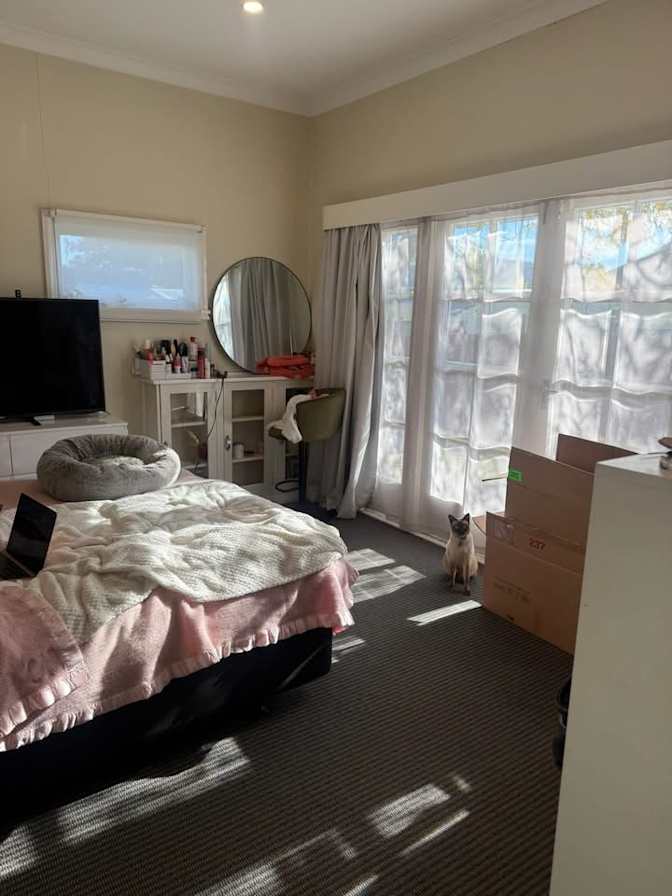 Loree's room