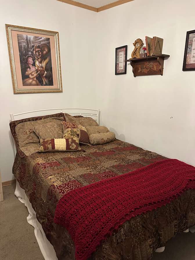 Maureen Evans's room