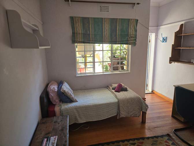 Green Point Tree House's room
