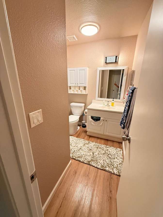 Sydni's room