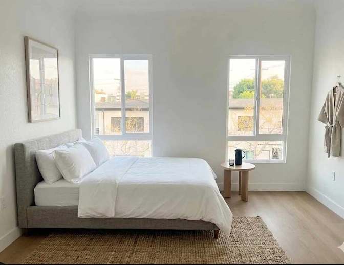 charming one-bedroom Available's room