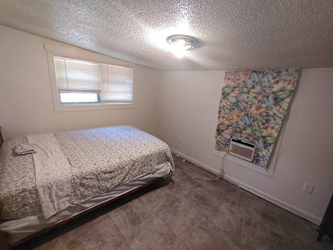 Darrell Shinault's room