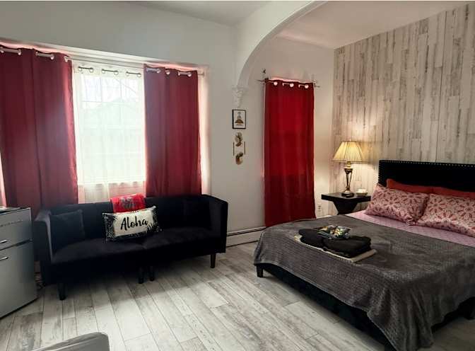 Chela's room