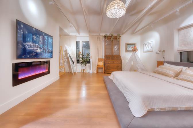 Peter's room
