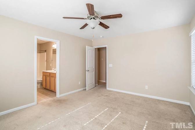 Alcove Rooms's room