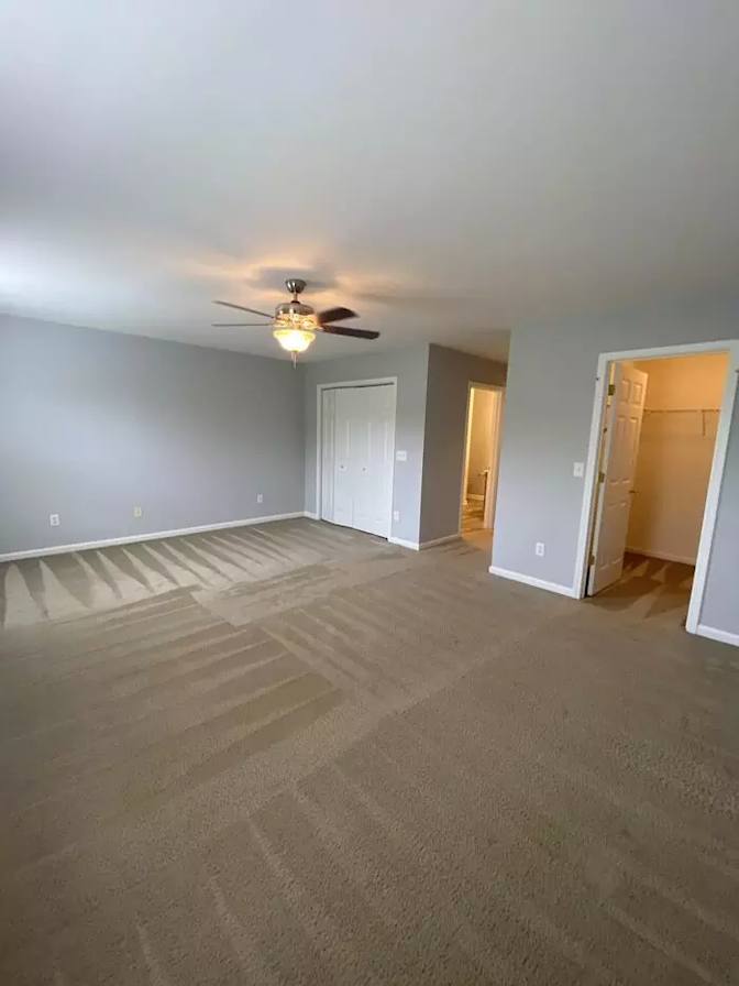 Alcove Rooms's room