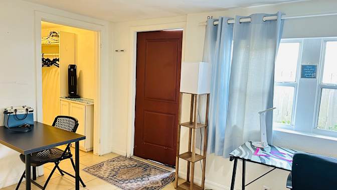 anna's room