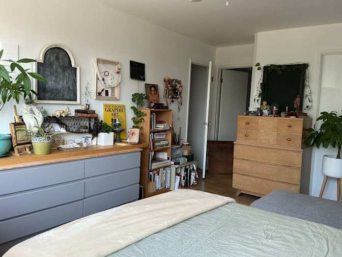 Evangelos's room