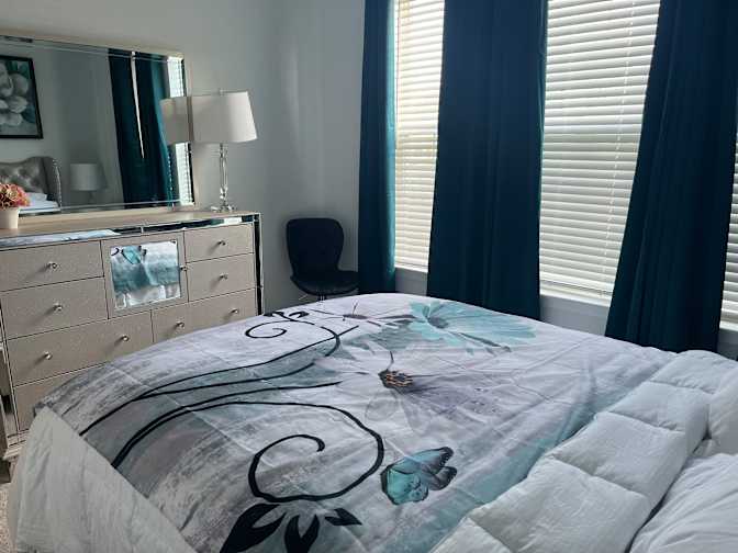 Suzanne's room