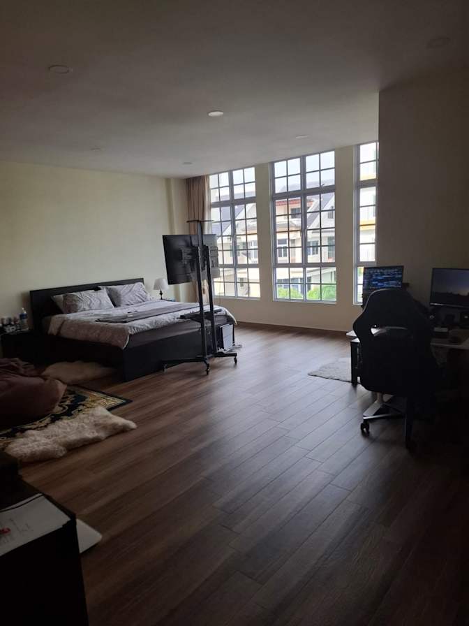 Alexis's room