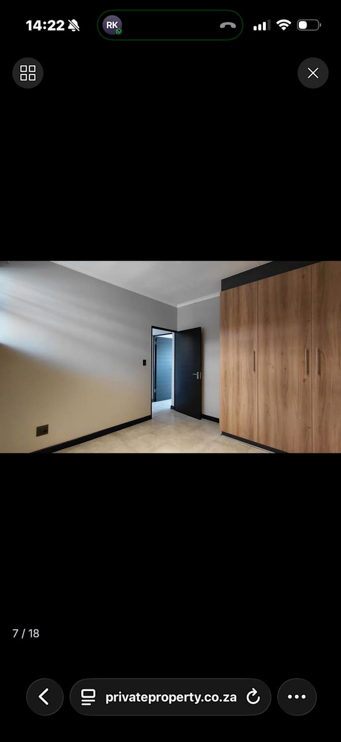Neo's room