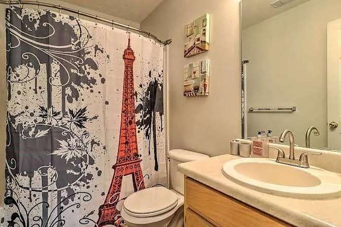 Alcove Rooms's room