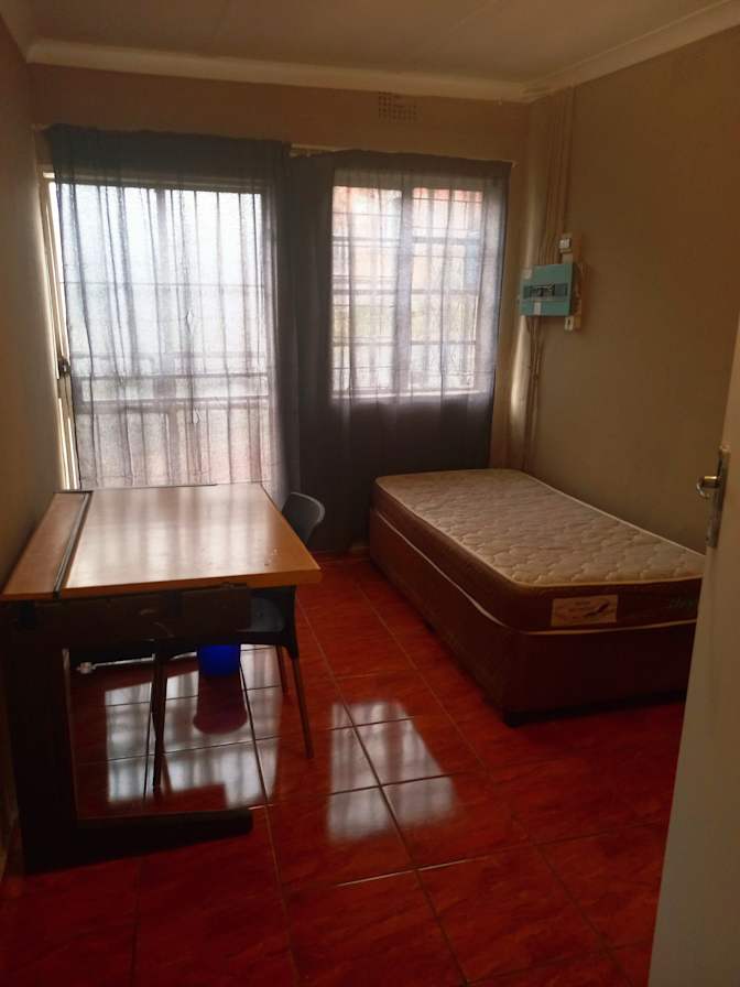 Zinhle's room