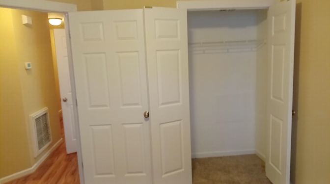 Alcove Rooms's room