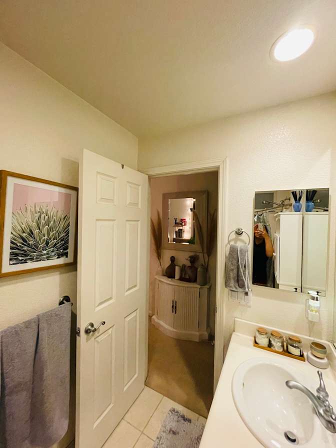 Ali's room