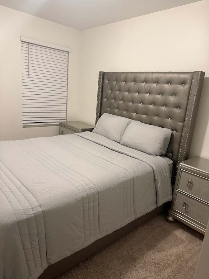 Alonzo's room
