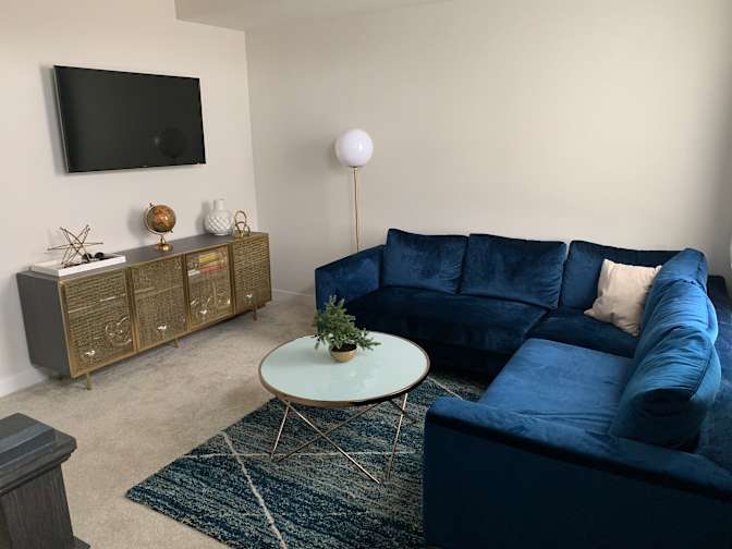 B’s's room