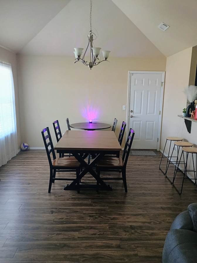 Cameron Steele's room