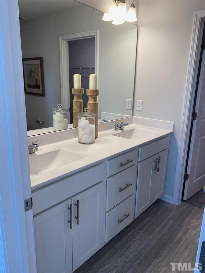 Alcove Rooms's room