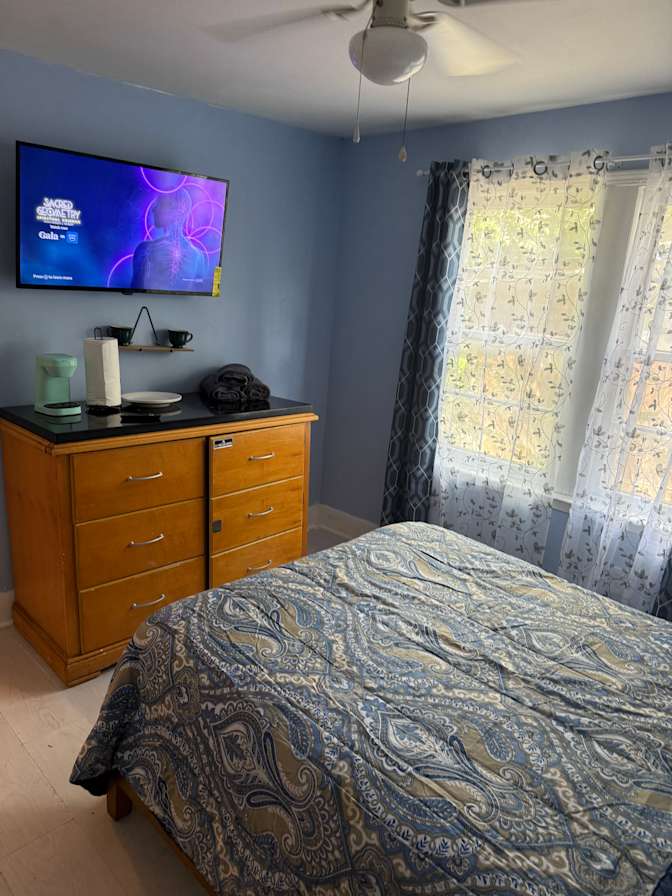 Shak's room