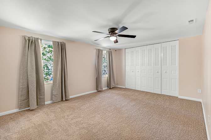 lifedoorrentals's room