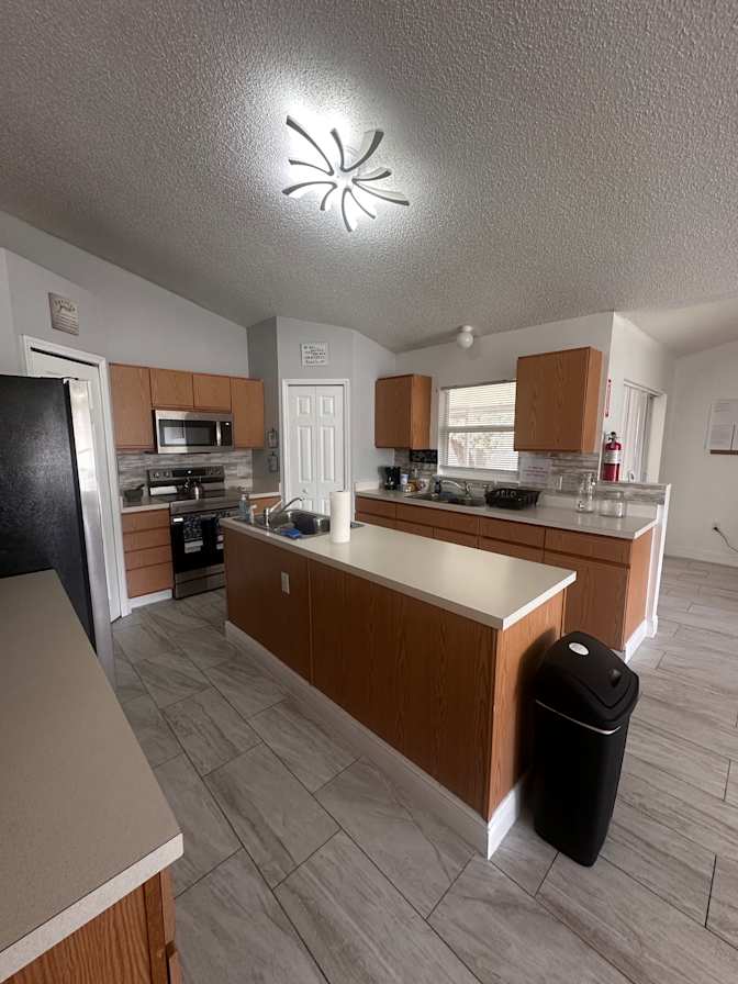 Glass Connect Housing Solutions's room