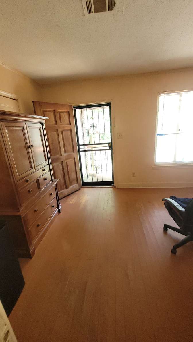 Deunta''s room