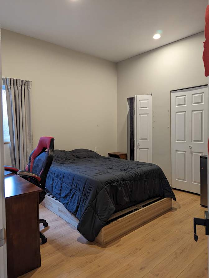 Kir's room