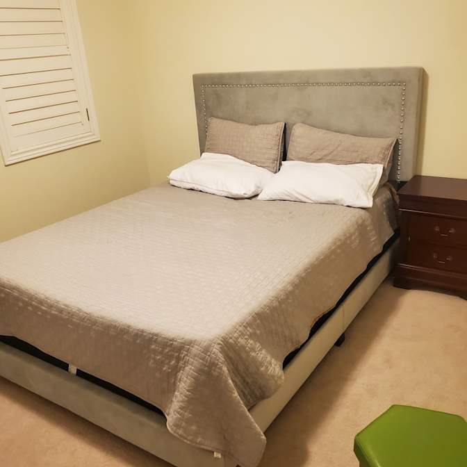 Bweendo's room