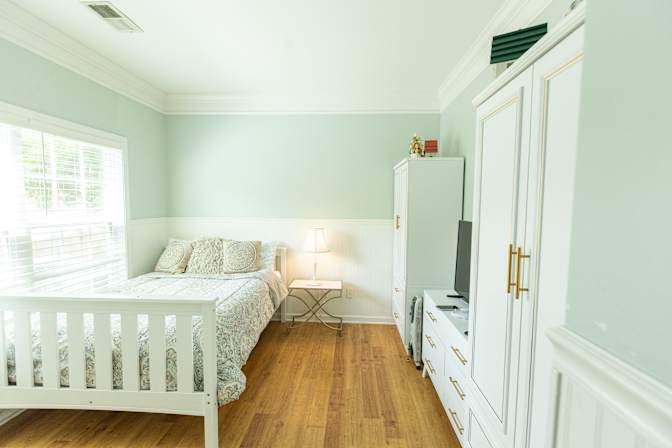 Jennifer's room
