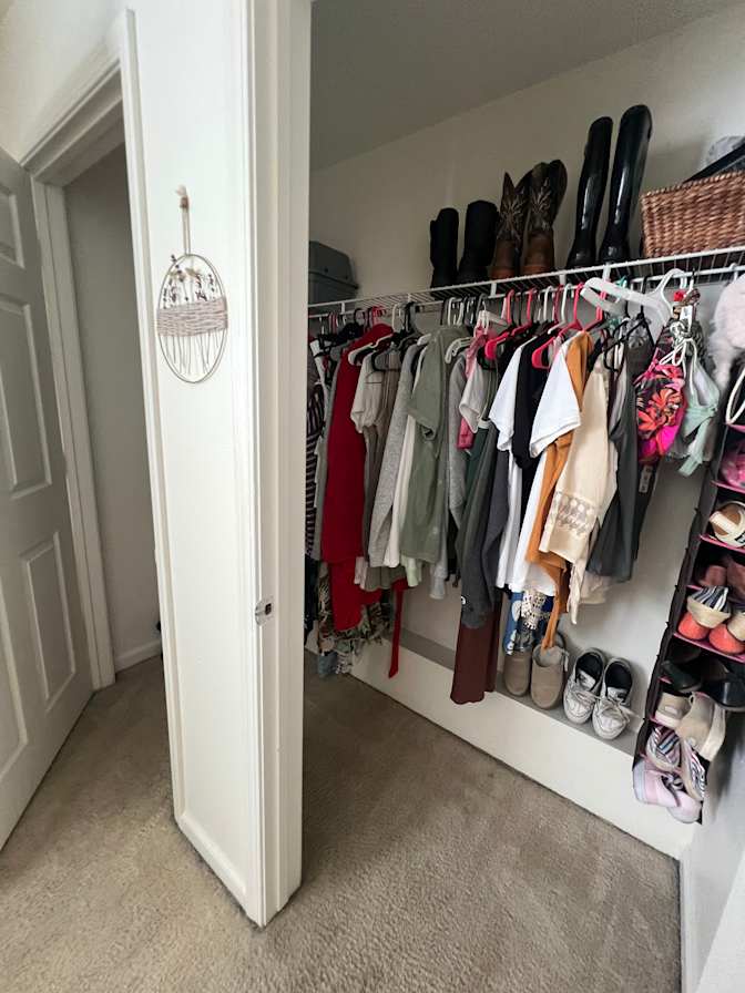 Izabella's room