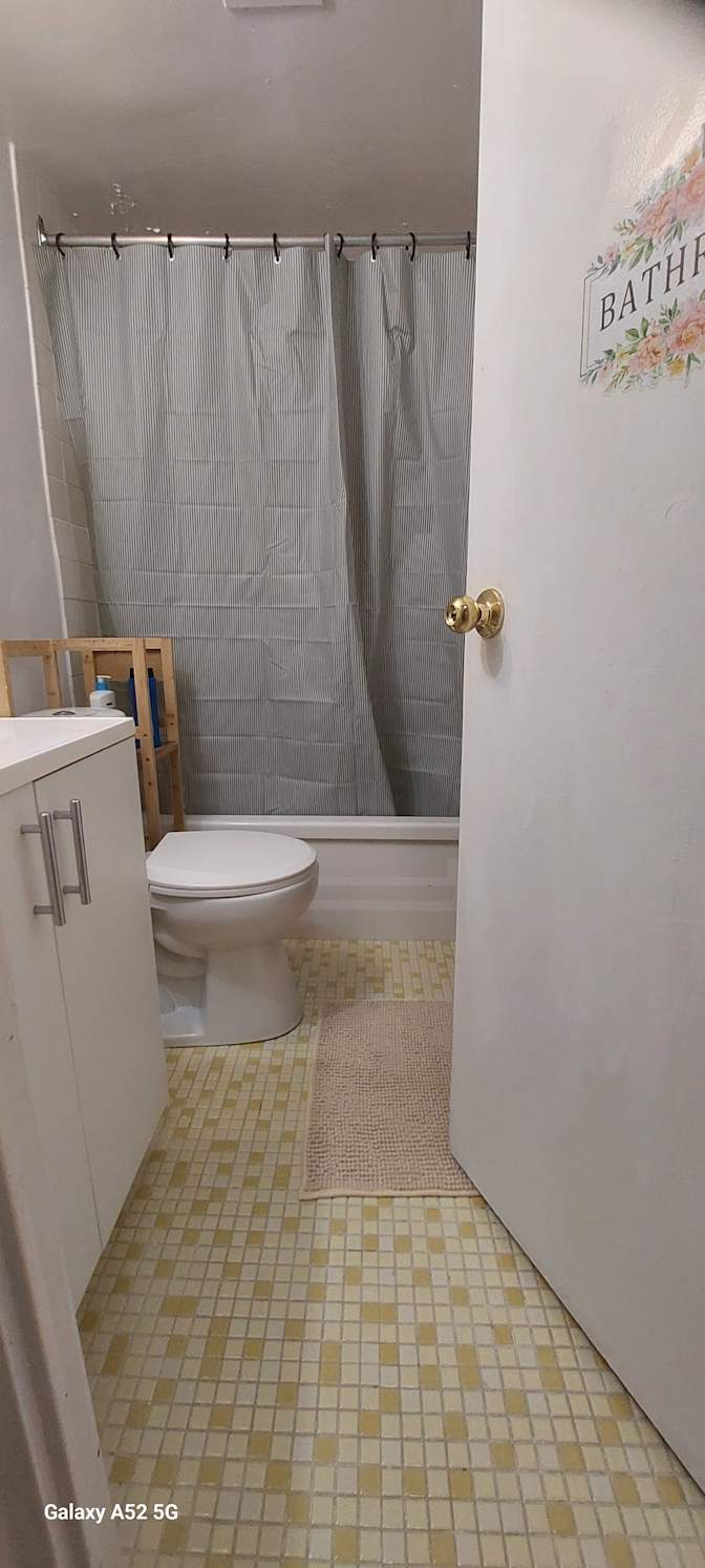 Dwayne Edwards's room
