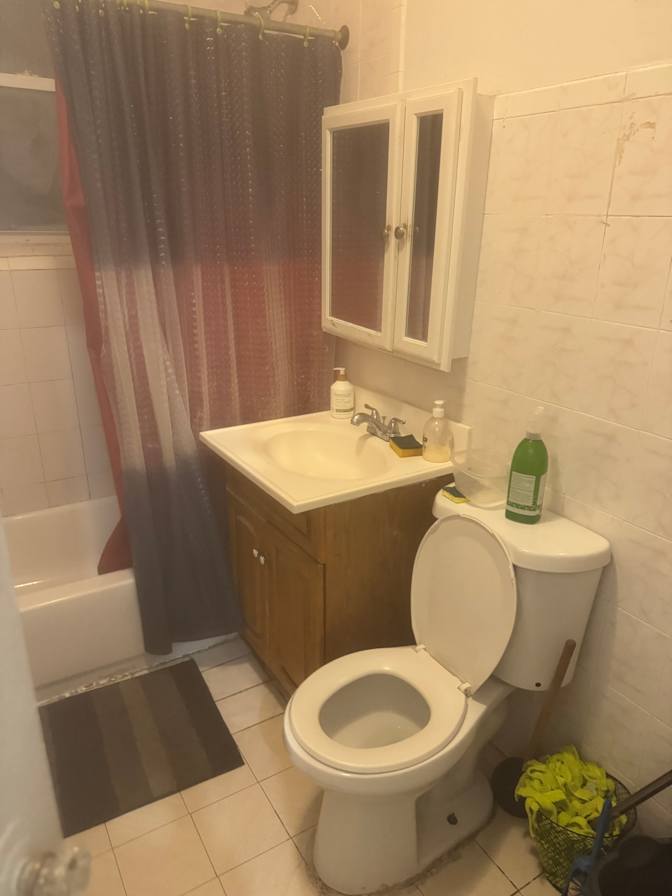 Thomas's room