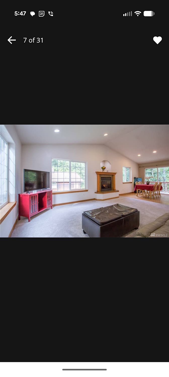 DAKOTA's room